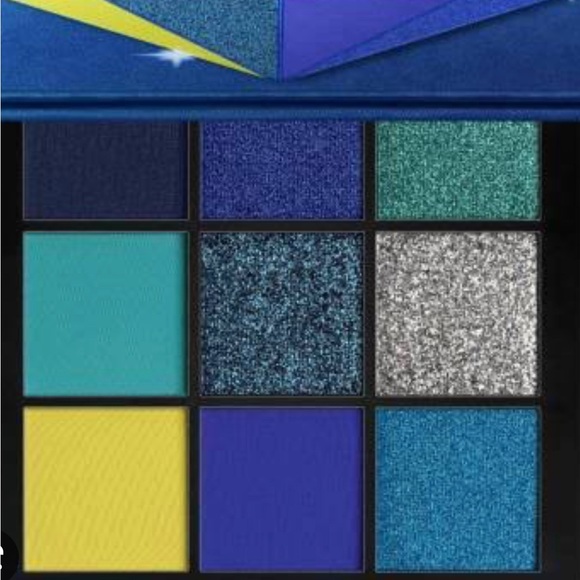 Huda Beauty Obsessions Palette Sapphire - Picture 2 of 3